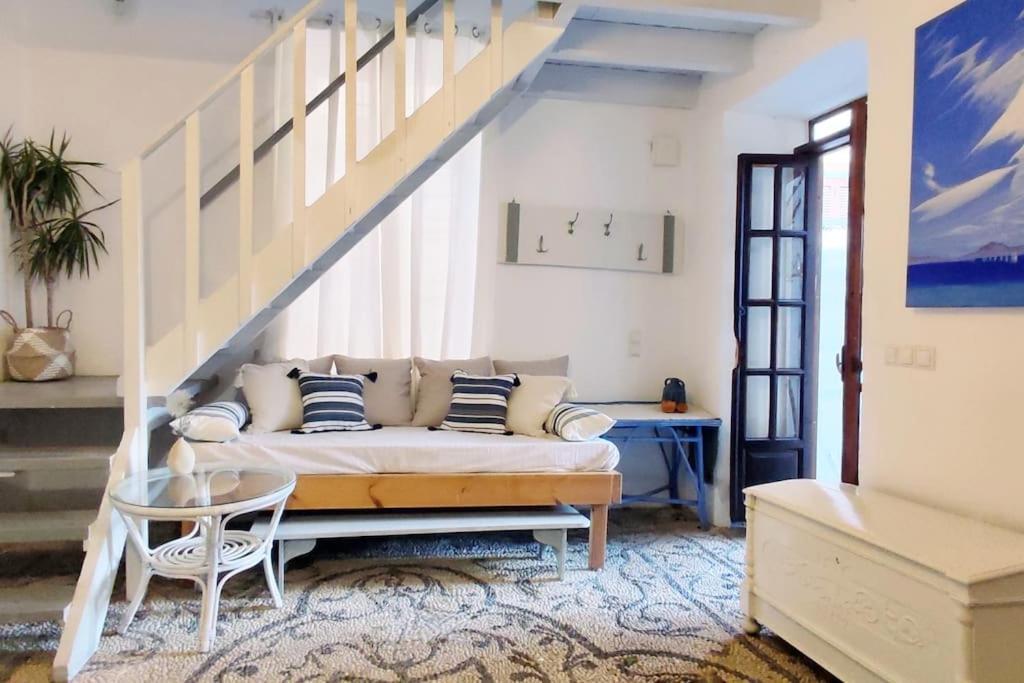 Town House With Rooftop Jacuzzi *