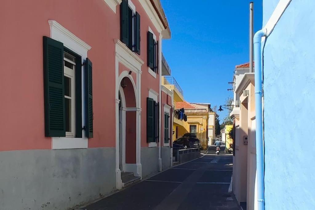 Town House With Rooftop Jacuzzi Rhodes City